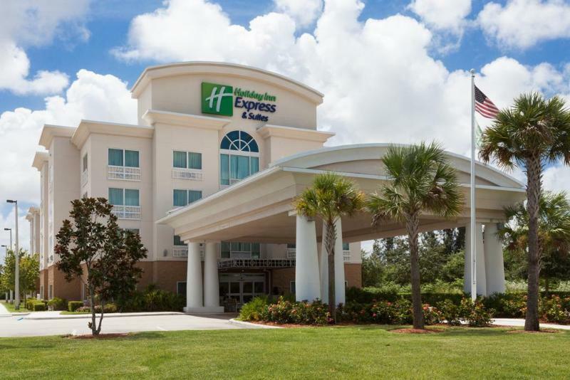 Holiday Inn Express Hotel & Suites Fort Pierce West Exterior photo