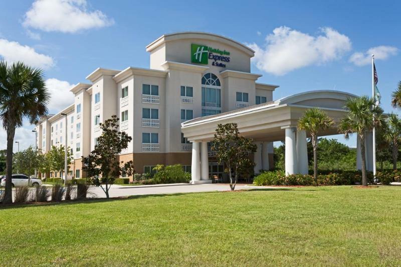 Holiday Inn Express Hotel & Suites Fort Pierce West Exterior photo